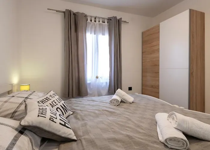 Lovric 아파트 풀라