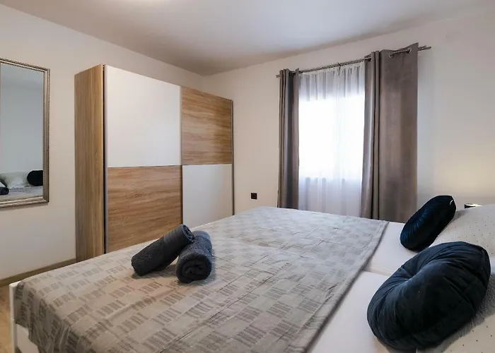 Lovric Apartman Pula