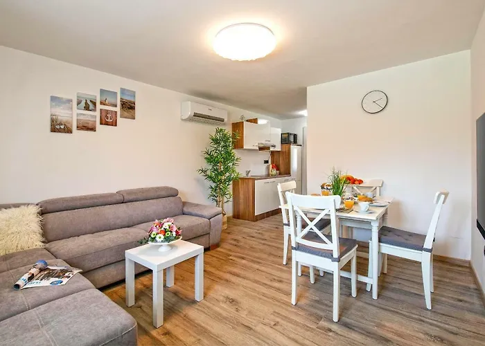 Lovric Apartment *